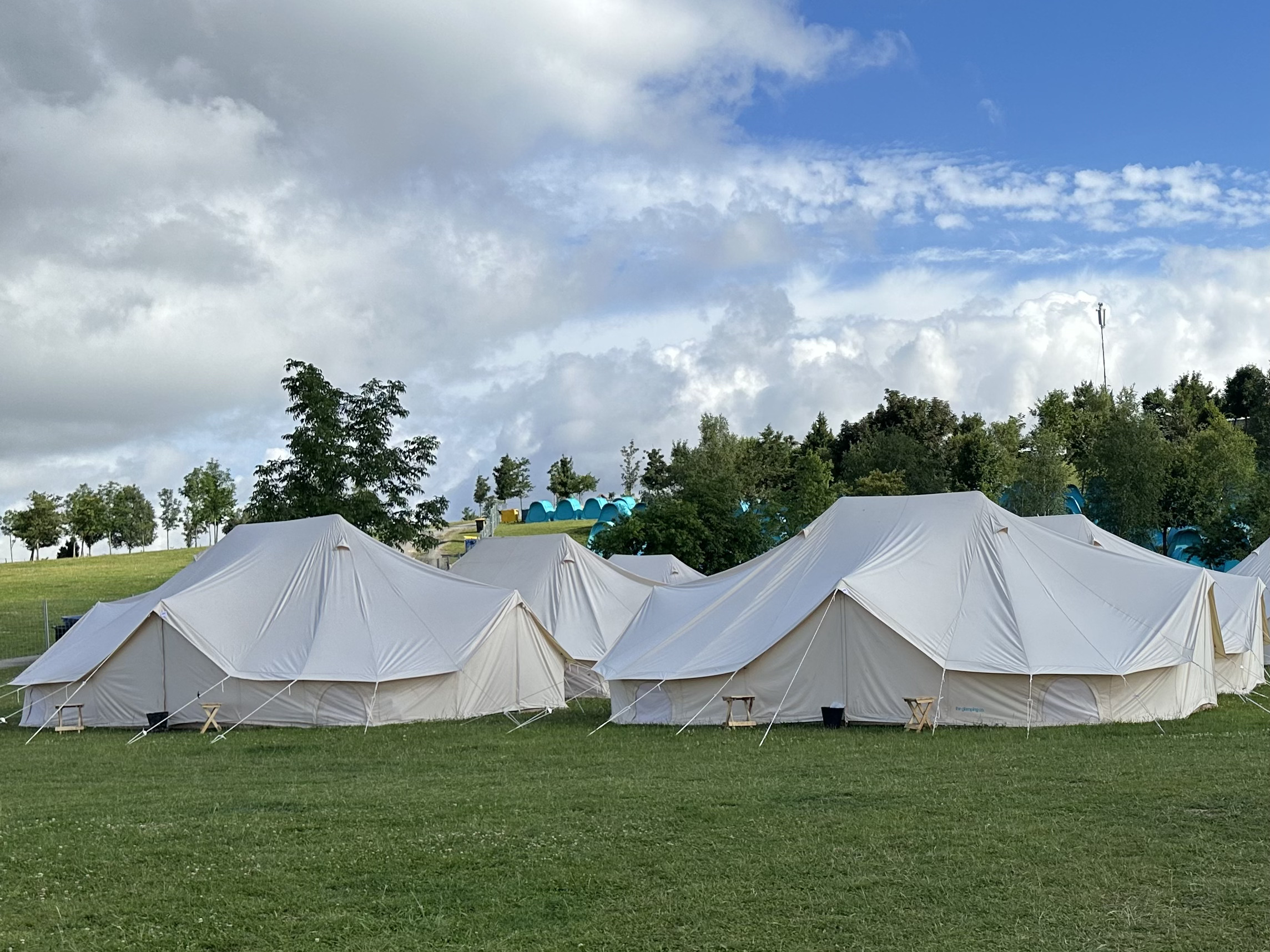 Luxury Village — Emperor Tent (8 personas)